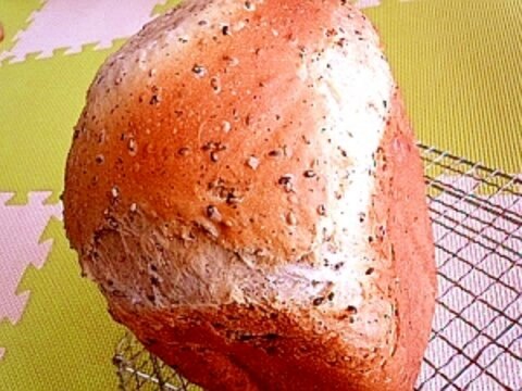 早焼きでも膨らむ～(3)✿ＨＢでノンバター胡麻食パン